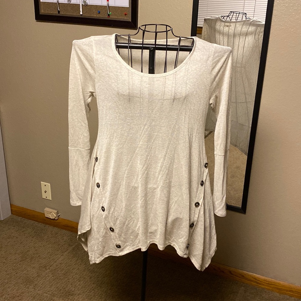 Lightweight top crew neck